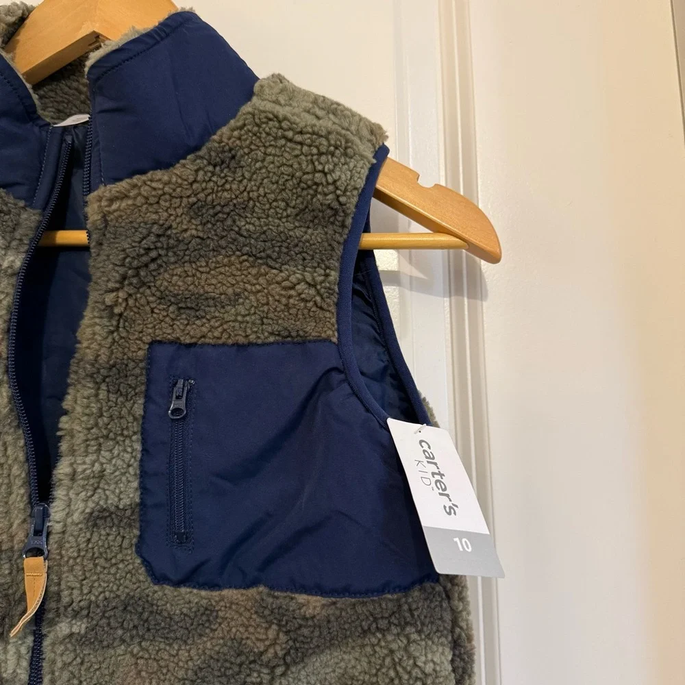 NWT Carter's Camouflage Fleece Vest Navy Pocket outdoor active layer sz 10